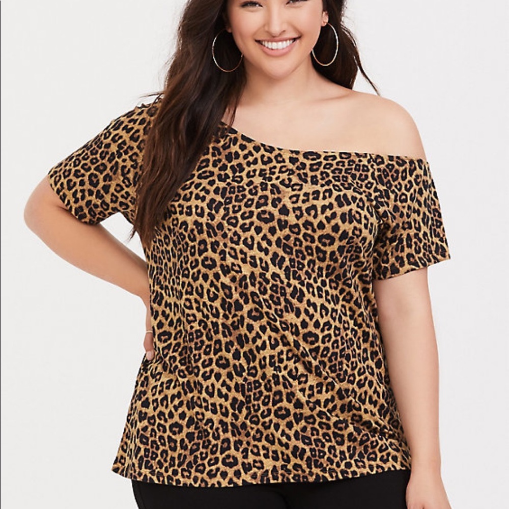 Torrid off the should tee shirt